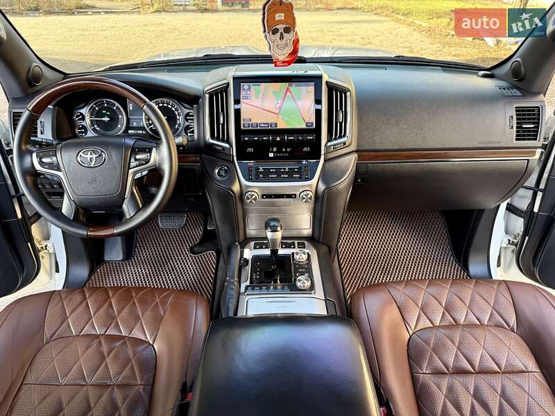 Позашляховик / Кросовер Toyota Land Cruiser 2017 в Дніпрі