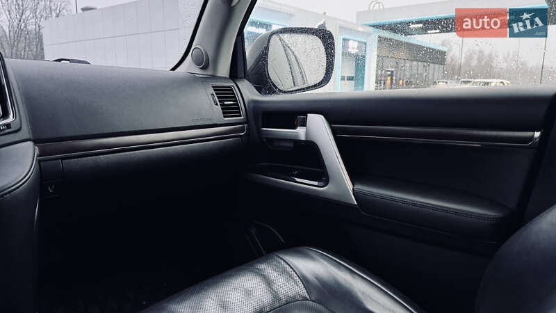 Внедорожник / Кроссовер Toyota Land Cruiser 2018 в Киеве