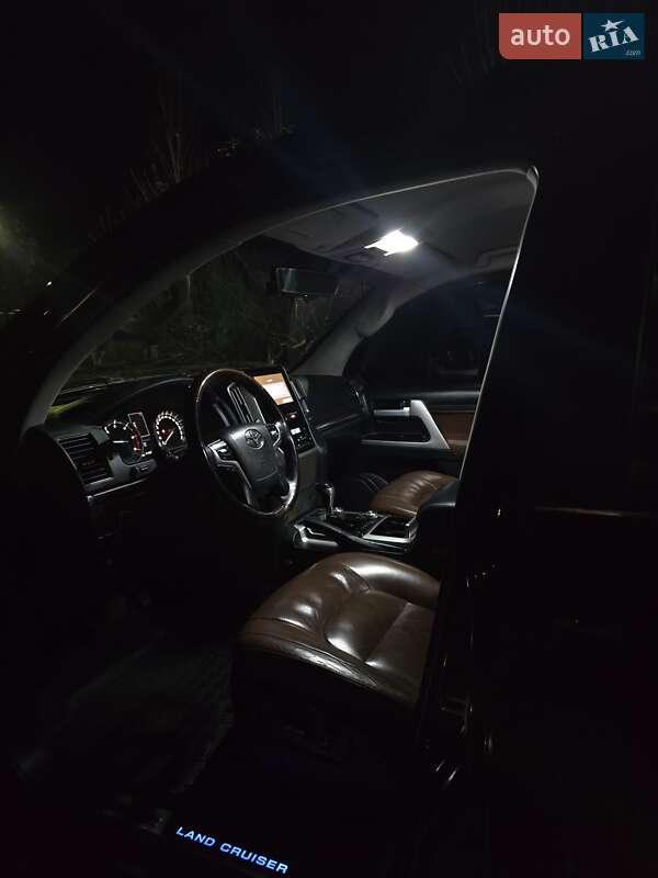 Внедорожник / Кроссовер Toyota Land Cruiser 2018 в Олевске фото 14 Внедорожник / Кроссовер Toyota Land Cruiser 2018 в Олевске