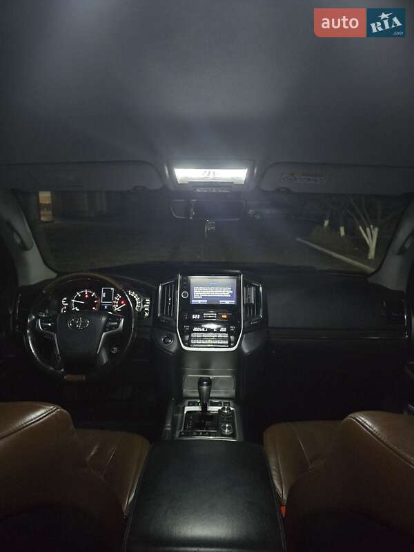 Внедорожник / Кроссовер Toyota Land Cruiser 2018 в Олевске фото 16 Внедорожник / Кроссовер Toyota Land Cruiser 2018 в Олевске
