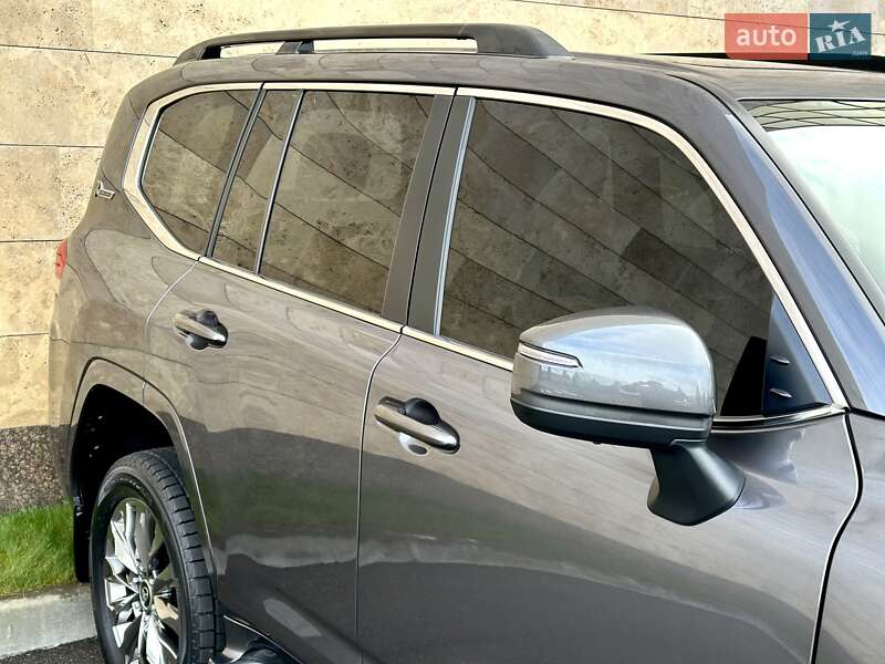 Внедорожник / Кроссовер Toyota Land Cruiser 2021 в Киеве