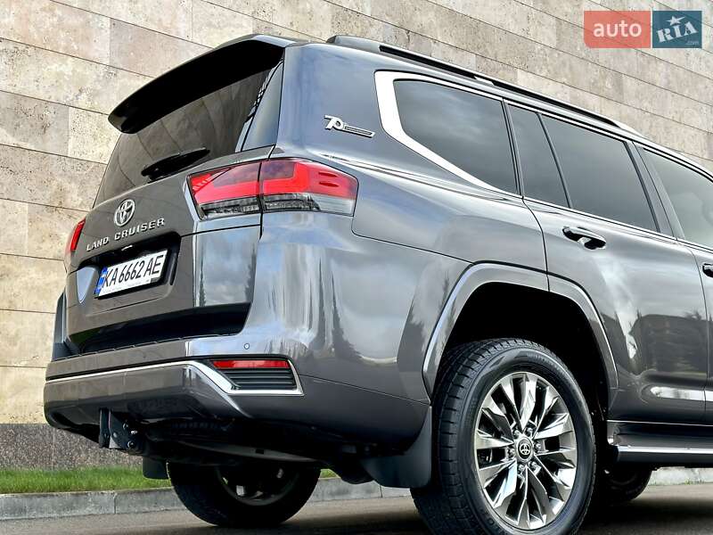 Внедорожник / Кроссовер Toyota Land Cruiser 2021 в Киеве