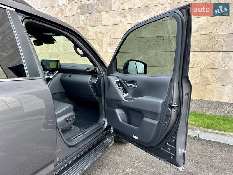 Внедорожник / Кроссовер Toyota Land Cruiser 2021 в Киеве