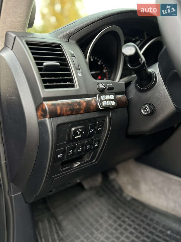 Внедорожник / Кроссовер Toyota Land Cruiser 2012 в Кременчуге