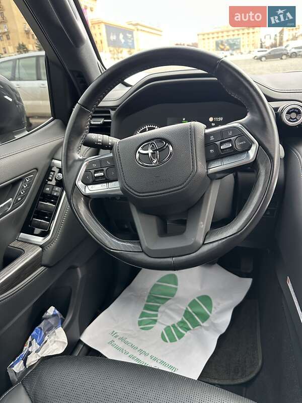 Внедорожник / Кроссовер Toyota Land Cruiser 2023 в Киеве