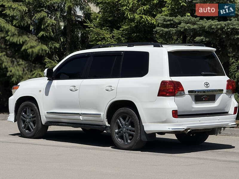 Внедорожник / Кроссовер Toyota Land Cruiser 2011 в Тернополе