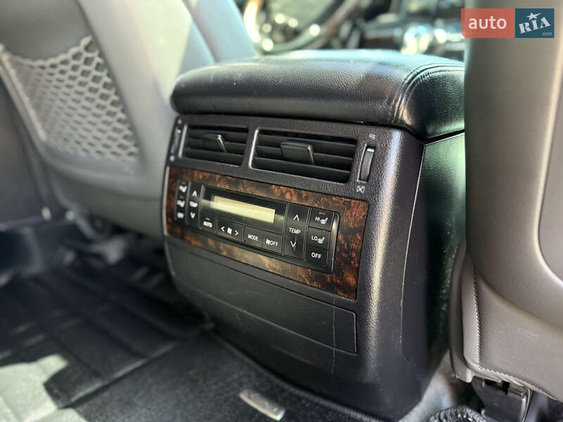 Внедорожник / Кроссовер Toyota Land Cruiser 2011 в Тернополе