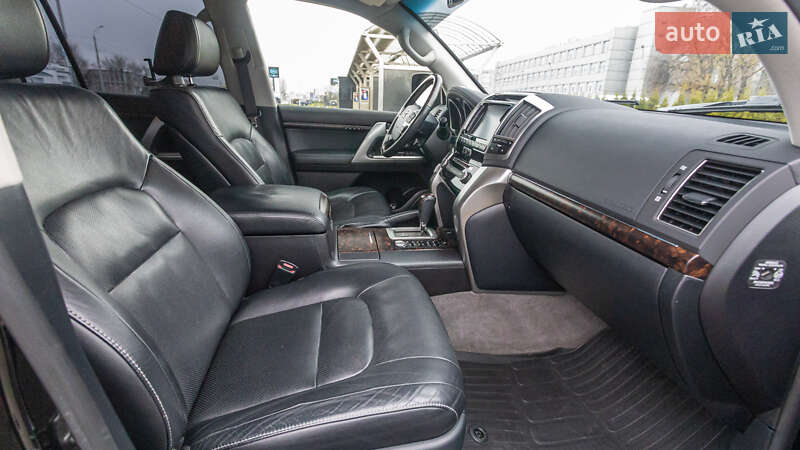 Внедорожник / Кроссовер Toyota Land Cruiser 2014 в Днепре