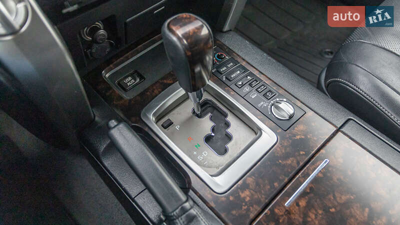 Внедорожник / Кроссовер Toyota Land Cruiser 2014 в Днепре