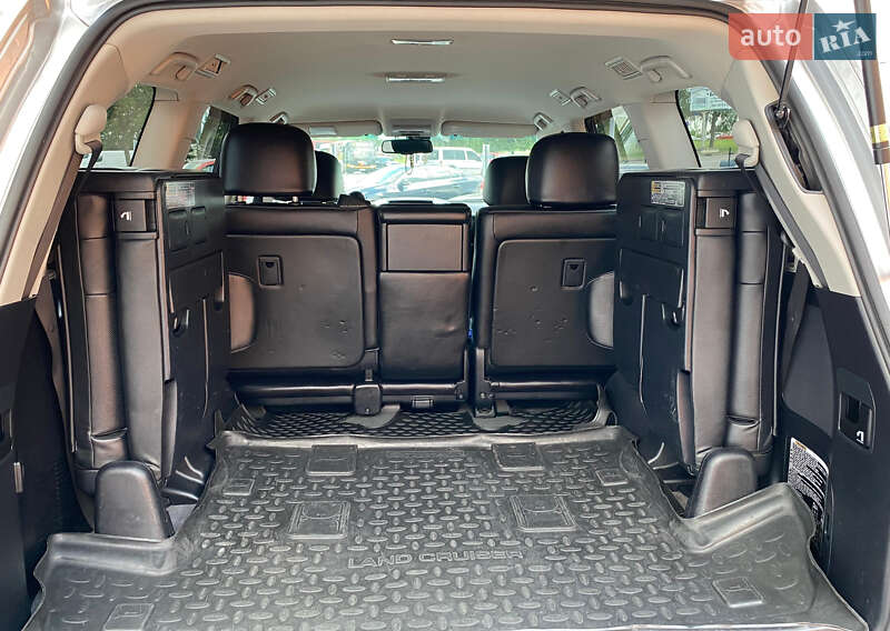 Внедорожник / Кроссовер Toyota Land Cruiser 2012 в Ровно