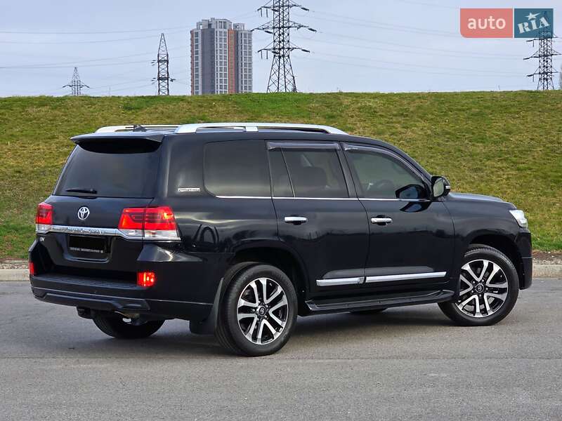 Внедорожник / Кроссовер Toyota Land Cruiser 2018 в Днепре фото 2 Внедорожник / Кроссовер Toyota Land Cruiser 2018 в Днепре
