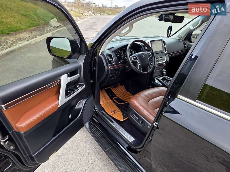 Внедорожник / Кроссовер Toyota Land Cruiser 2018 в Днепре фото 6 Внедорожник / Кроссовер Toyota Land Cruiser 2018 в Днепре