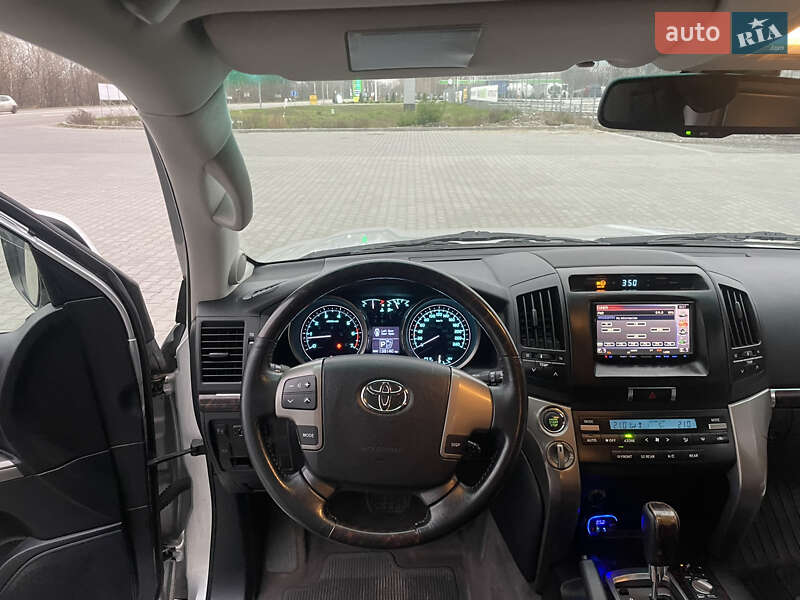 Внедорожник / Кроссовер Toyota Land Cruiser 2007 в Днепре