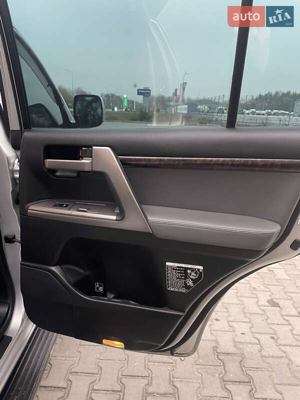 Внедорожник / Кроссовер Toyota Land Cruiser 2007 в Днепре