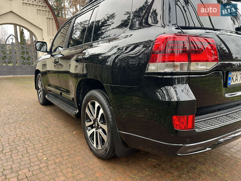 Внедорожник / Кроссовер Toyota Land Cruiser 2015 в Киеве