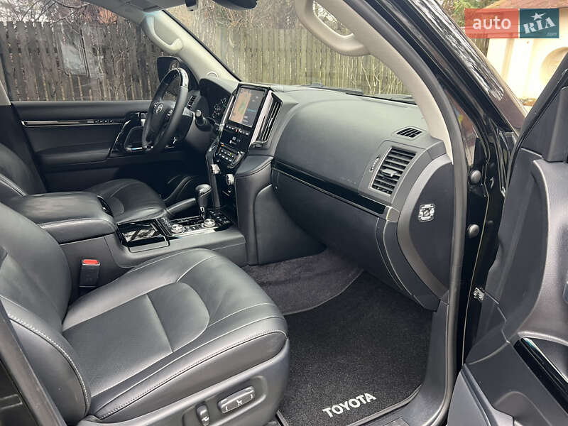 Внедорожник / Кроссовер Toyota Land Cruiser 2015 в Киеве