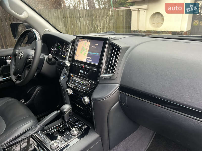 Внедорожник / Кроссовер Toyota Land Cruiser 2015 в Киеве