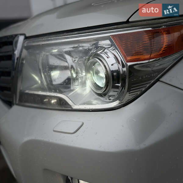 Внедорожник / Кроссовер Toyota Land Cruiser 2012 в Каменец-Подольском