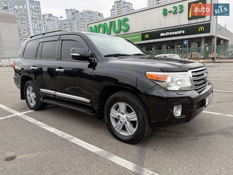 Внедорожник / Кроссовер Toyota Land Cruiser 2013 в Киеве фото 19 Внедорожник / Кроссовер Toyota Land Cruiser 2013 в Киеве