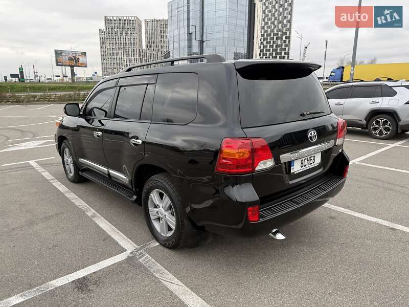 Внедорожник / Кроссовер Toyota Land Cruiser 2013 в Киеве фото 16 Внедорожник / Кроссовер Toyota Land Cruiser 2013 в Киеве
