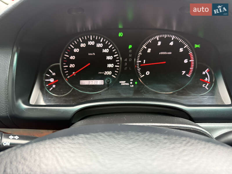 Внедорожник / Кроссовер Toyota Land Cruiser 2006 в Переяславе