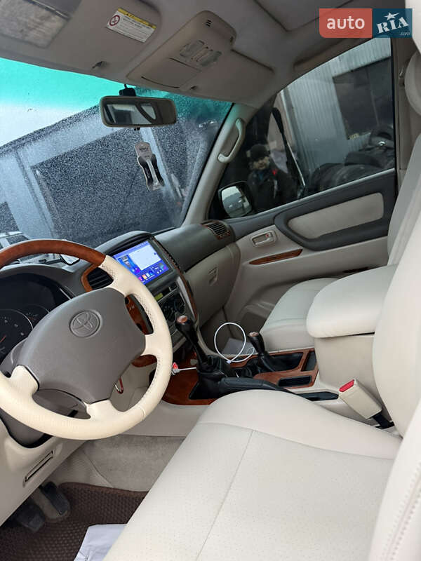 Внедорожник / Кроссовер Toyota Land Cruiser 2007 в Тячеве