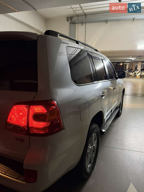 Внедорожник / Кроссовер Toyota Land Cruiser 2013 в Киеве