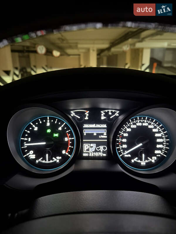 Внедорожник / Кроссовер Toyota Land Cruiser 2013 в Киеве