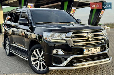 Позашляховик / Кросовер Toyota Land Cruiser 2017 в Миколаєві