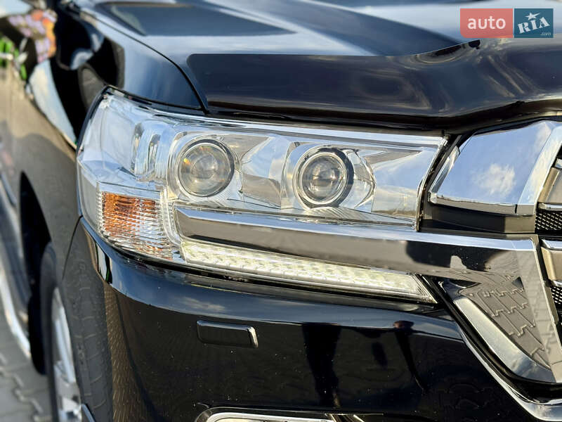 Внедорожник / Кроссовер Toyota Land Cruiser 2017 в Николаеве