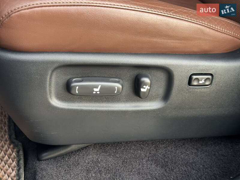 Внедорожник / Кроссовер Toyota Land Cruiser 2017 в Николаеве