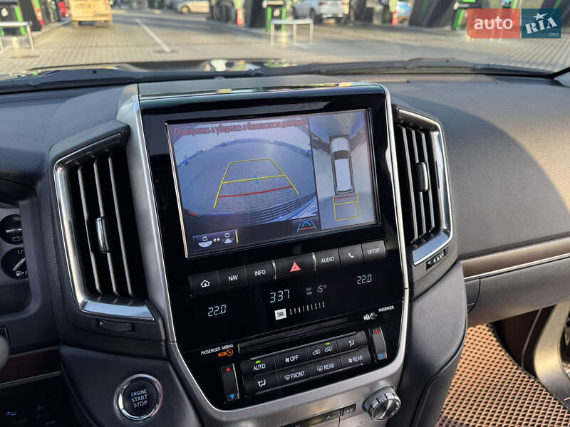 Внедорожник / Кроссовер Toyota Land Cruiser 2017 в Николаеве