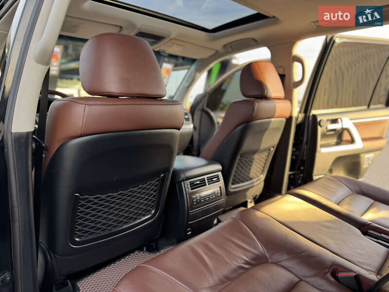 Внедорожник / Кроссовер Toyota Land Cruiser 2017 в Николаеве