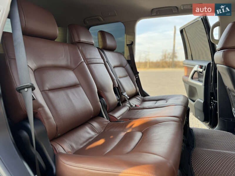 Внедорожник / Кроссовер Toyota Land Cruiser 2017 в Николаеве