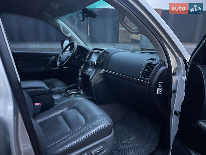 Внедорожник / Кроссовер Toyota Land Cruiser 2008 в Хмельницком