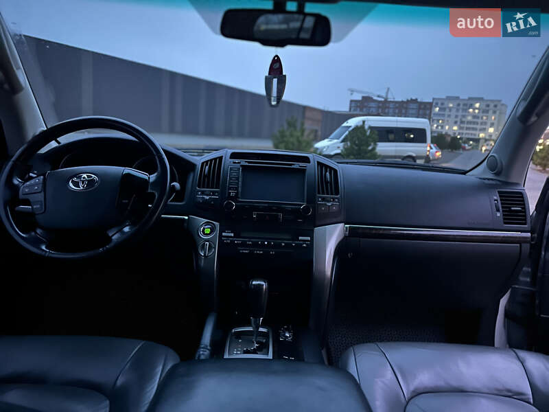 Внедорожник / Кроссовер Toyota Land Cruiser 2008 в Хмельницком