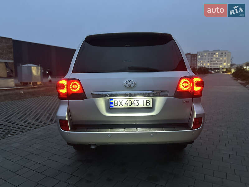 Внедорожник / Кроссовер Toyota Land Cruiser 2008 в Хмельницком