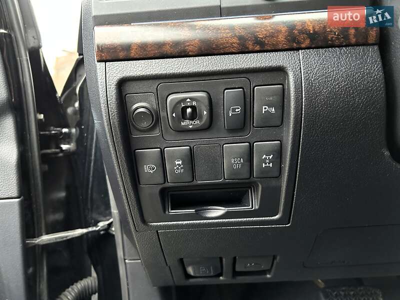Внедорожник / Кроссовер Toyota Land Cruiser 2012 в Киеве фото 47 Внедорожник / Кроссовер Toyota Land Cruiser 2012 в Киеве