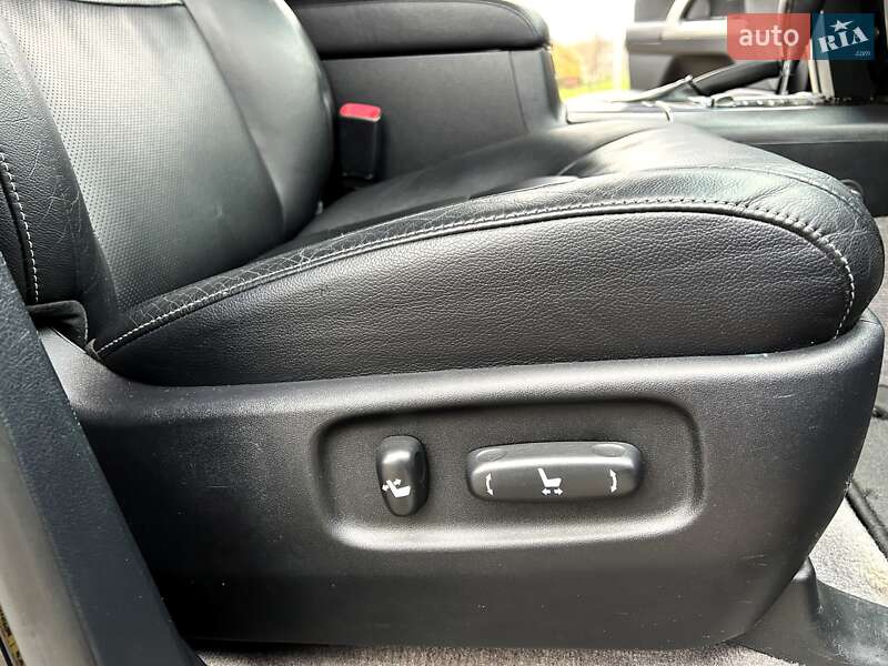 Внедорожник / Кроссовер Toyota Land Cruiser 2012 в Киеве фото 58 Внедорожник / Кроссовер Toyota Land Cruiser 2012 в Киеве