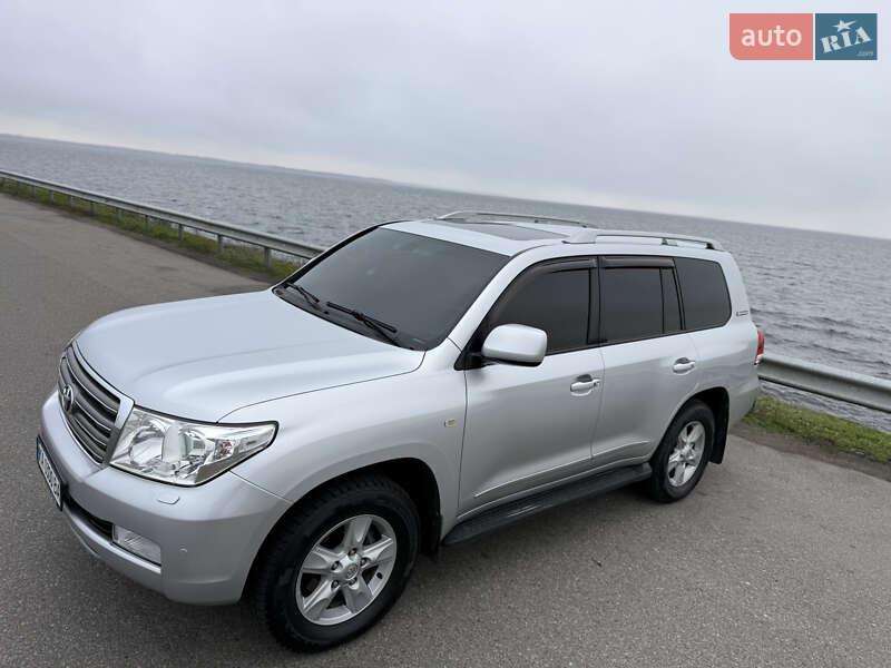 Внедорожник / Кроссовер Toyota Land Cruiser 2011 в Борисполе
