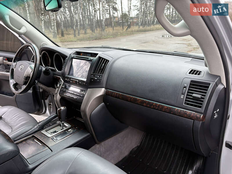 Внедорожник / Кроссовер Toyota Land Cruiser 2008 в Ахтырке