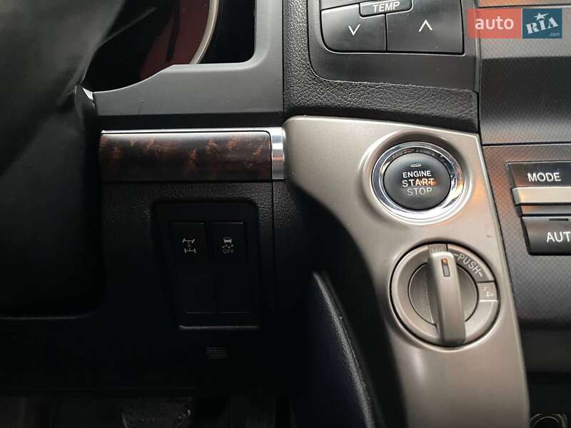 Внедорожник / Кроссовер Toyota Land Cruiser 2008 в Киеве