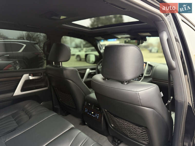 Внедорожник / Кроссовер Toyota Land Cruiser 2020 в Черновцах фото 24 Внедорожник / Кроссовер Toyota Land Cruiser 2020 в Черновцах