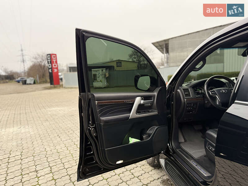 Внедорожник / Кроссовер Toyota Land Cruiser 2020 в Черновцах фото 50 Внедорожник / Кроссовер Toyota Land Cruiser 2020 в Черновцах