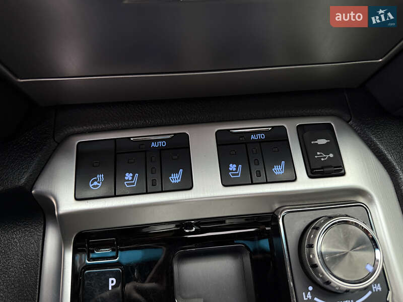 Внедорожник / Кроссовер Toyota Land Cruiser 2020 в Черновцах фото 84 Внедорожник / Кроссовер Toyota Land Cruiser 2020 в Черновцах