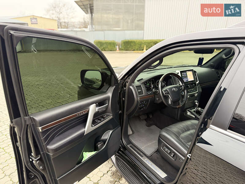 Внедорожник / Кроссовер Toyota Land Cruiser 2020 в Черновцах фото 90 Внедорожник / Кроссовер Toyota Land Cruiser 2020 в Черновцах