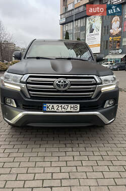 Позашляховик / Кросовер Toyota Land Cruiser 2011 в Києві