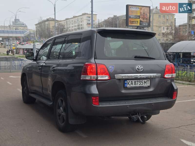 Позашляховик / Кросовер Toyota Land Cruiser 2008 в Києві