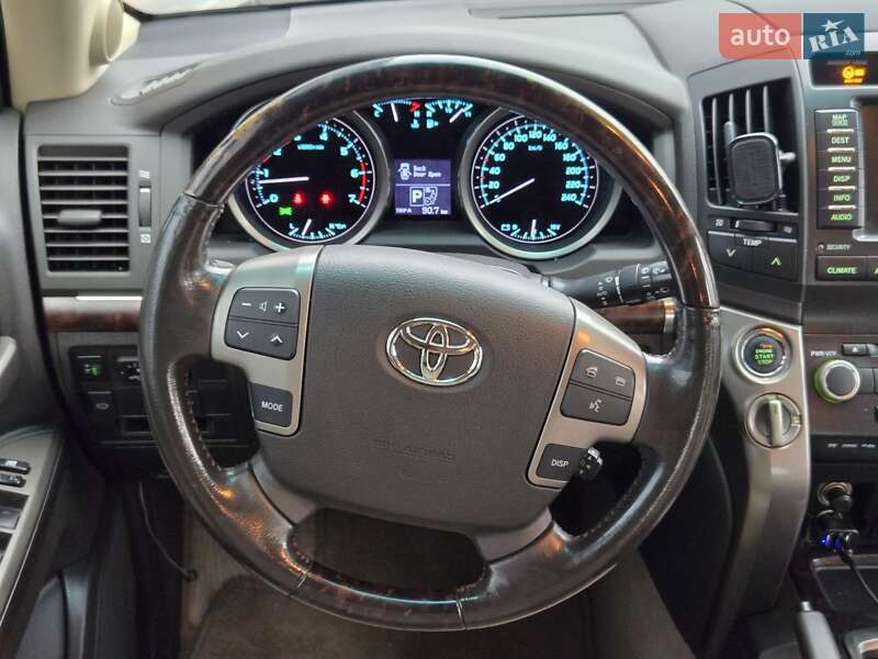 Позашляховик / Кросовер Toyota Land Cruiser 2008 в Києві