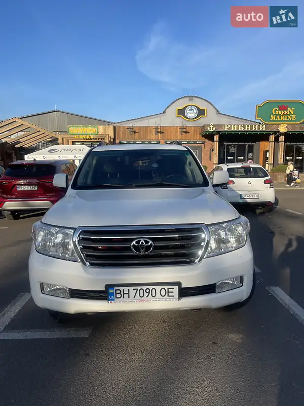 Toyota Land Cruiser 2010